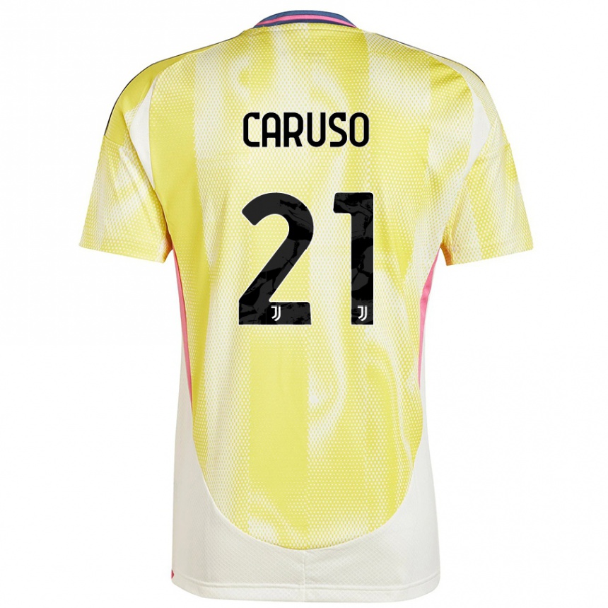 Homme Football Maillot Arianna Caruso #21 Jaune Solaire Tenues Extérieur 2024/25 Canada